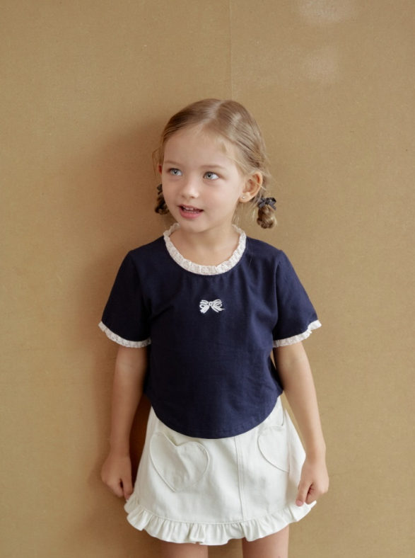 [K-Premium] Lace Trim &amp; Mini Ribbon T-Shirt