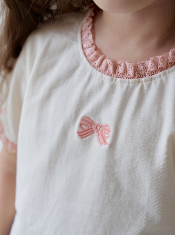[K-Premium] Lace Trim &amp; Mini Ribbon T-Shirt