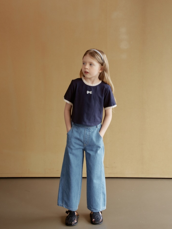 [K-Premium] Lace Trim &amp; Mini Ribbon T-Shirt