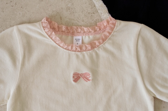[K-Premium] Lace Trim &amp; Mini Ribbon T-Shirt