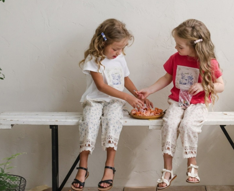 [K-Premium] Delicate Floral Embroidery Lace Pants