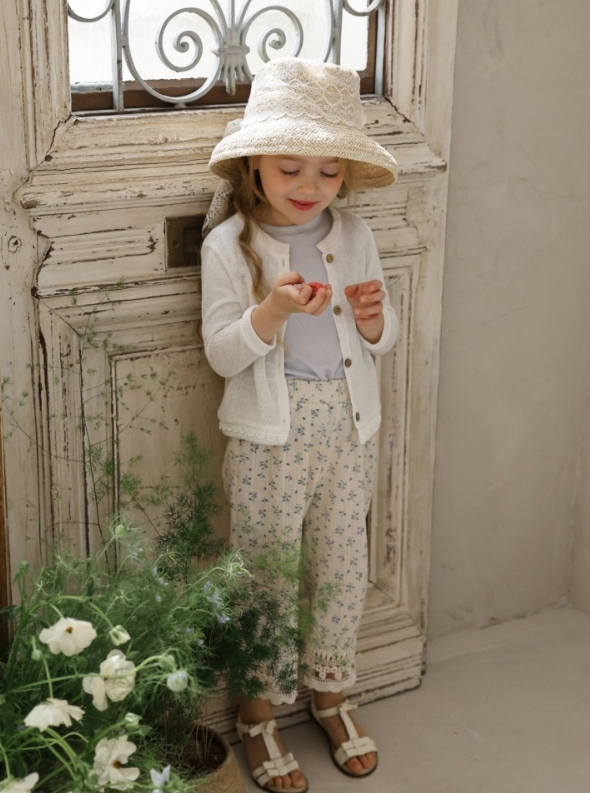 [K-Premium] Delicate Floral Embroidery Lace Pants