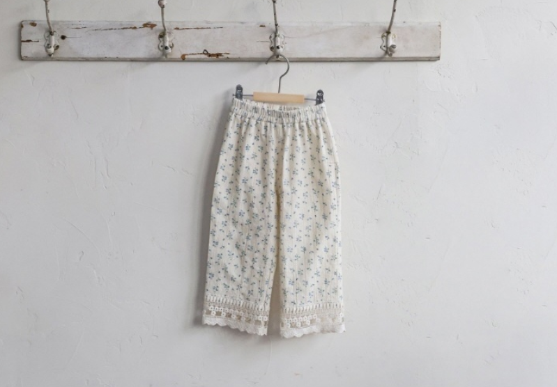 [K-Premium] Delicate Floral Embroidery Lace Pants