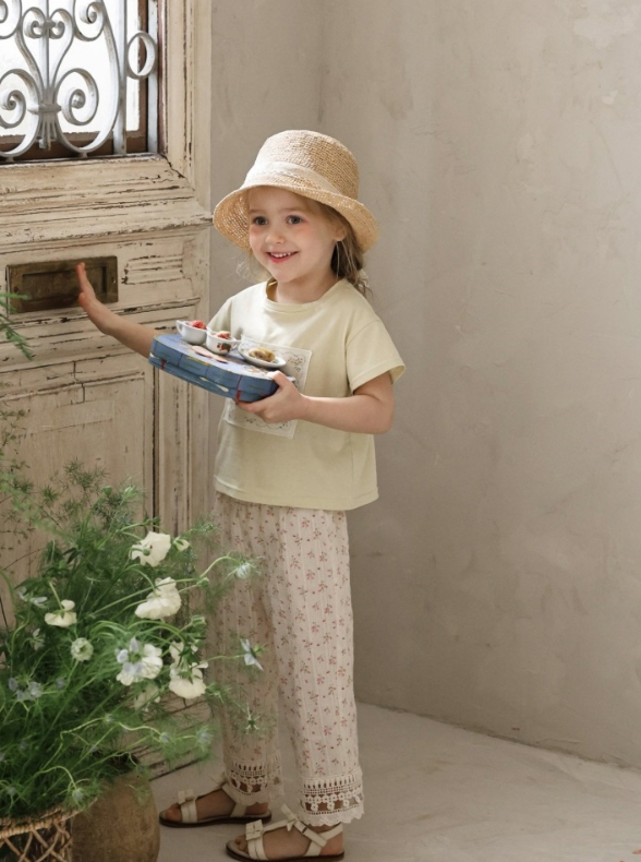 [K-Premium] Delicate Floral Embroidery Lace Pants