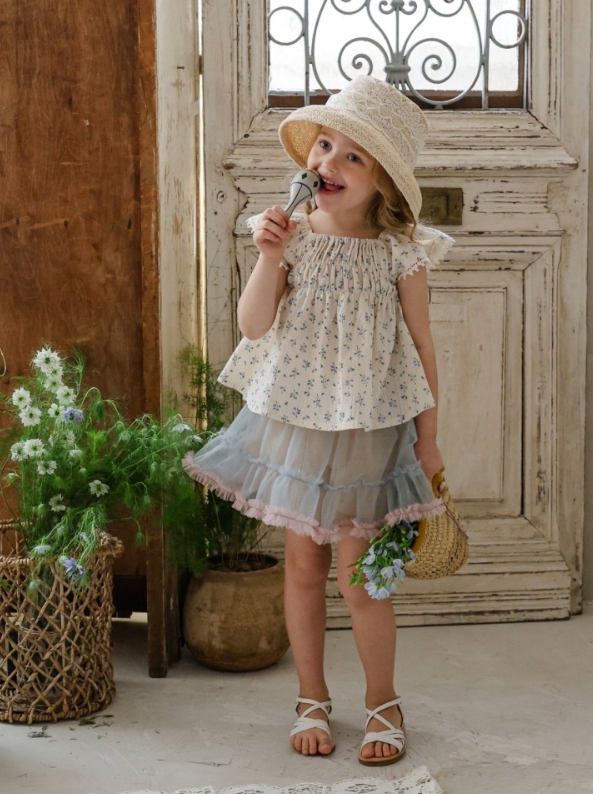 [K-Premium] Floral Embroidery Volume Sleeveless Blouse
