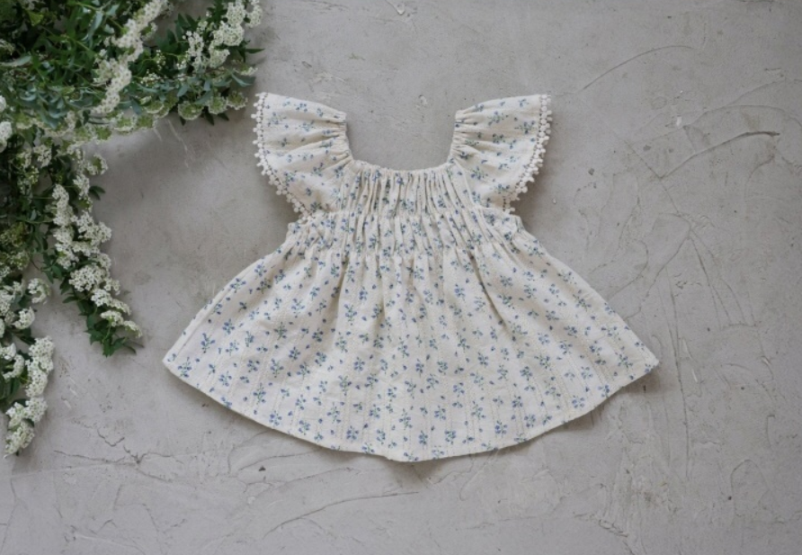 [K-Premium] Floral Embroidery Volume Sleeveless Blouse