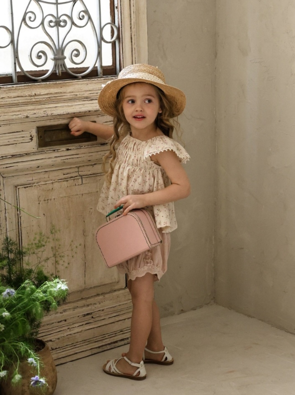 [K-Premium] Floral Embroidery Volume Sleeveless Blouse