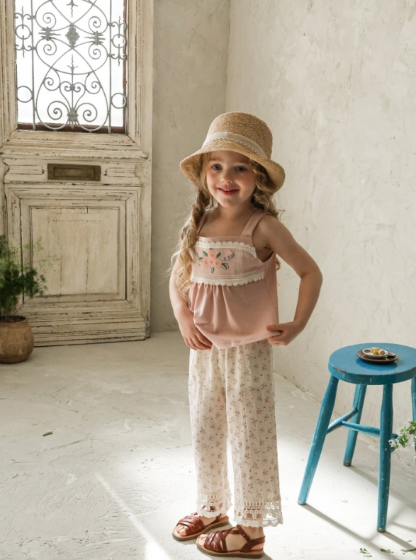 [K-Premium] Magical Flower Lace Sleeveless Blouse