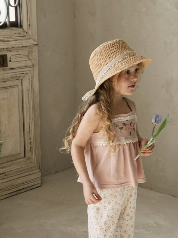 [K-Premium] Magical Flower Lace Sleeveless Blouse