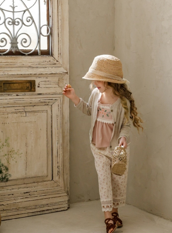 [K-Premium] Magical Flower Lace Sleeveless Blouse