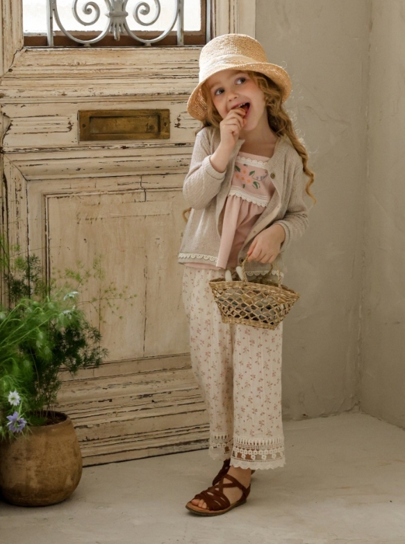 [K-Premium] Magical Flower Lace Sleeveless Blouse