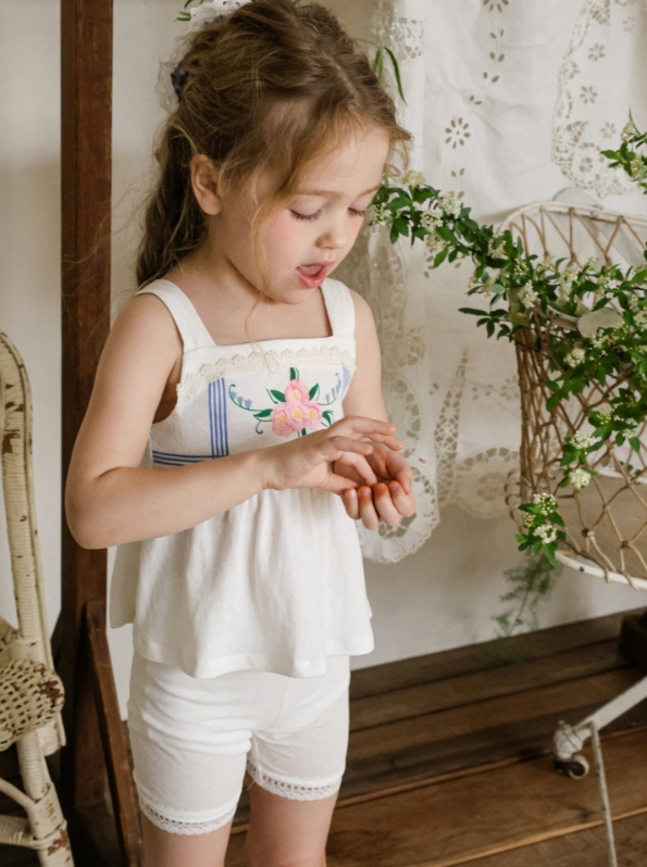 [K-Premium] Magical Flower Lace Sleeveless Blouse